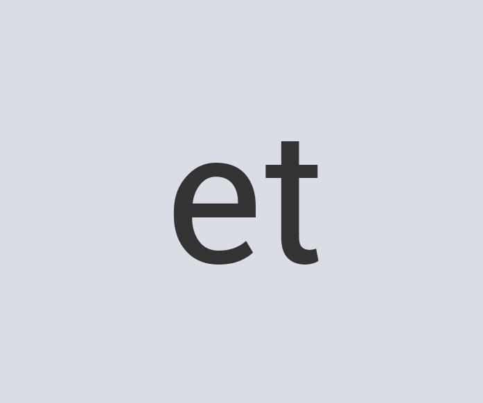 Aerodynamic Concrete Director’s Chair